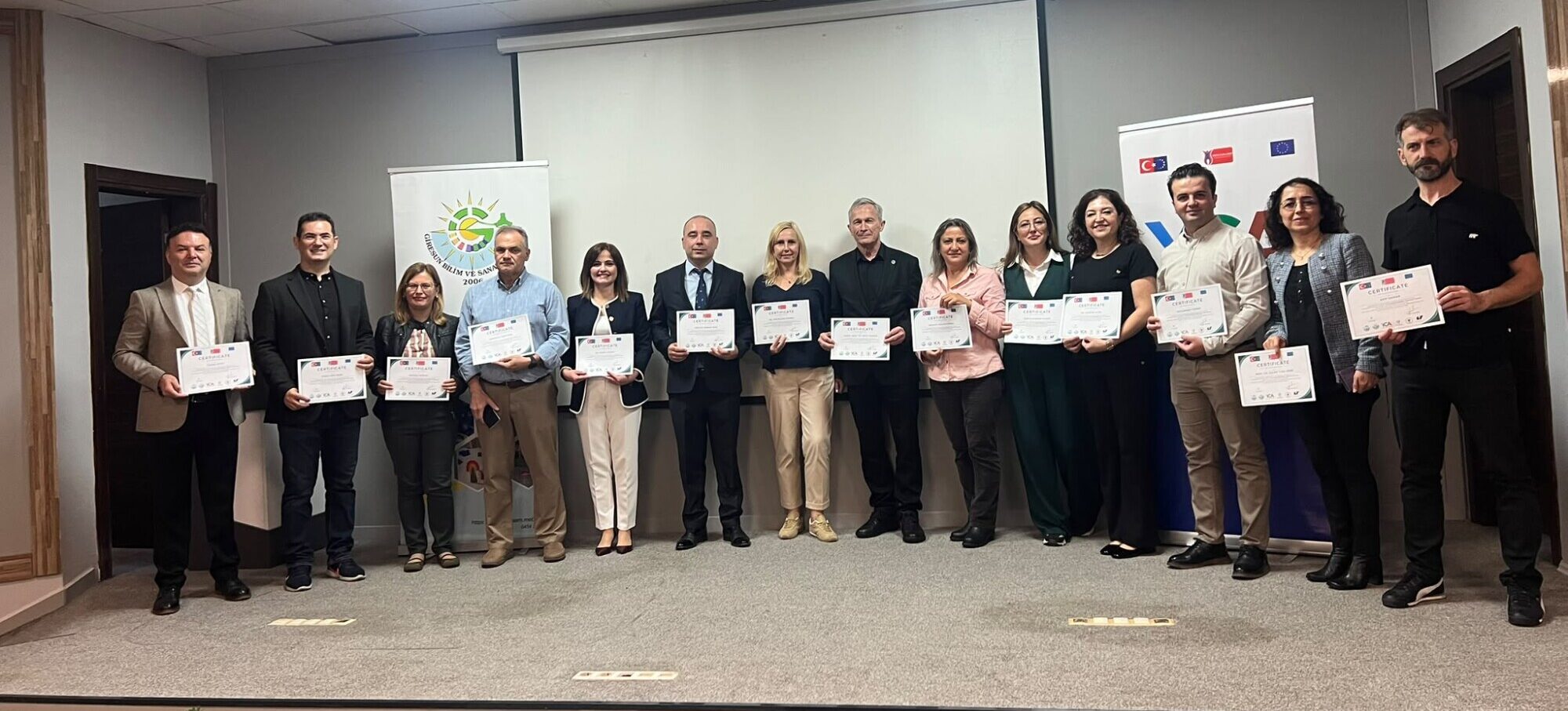 TeamWithCertificates e1791018309849